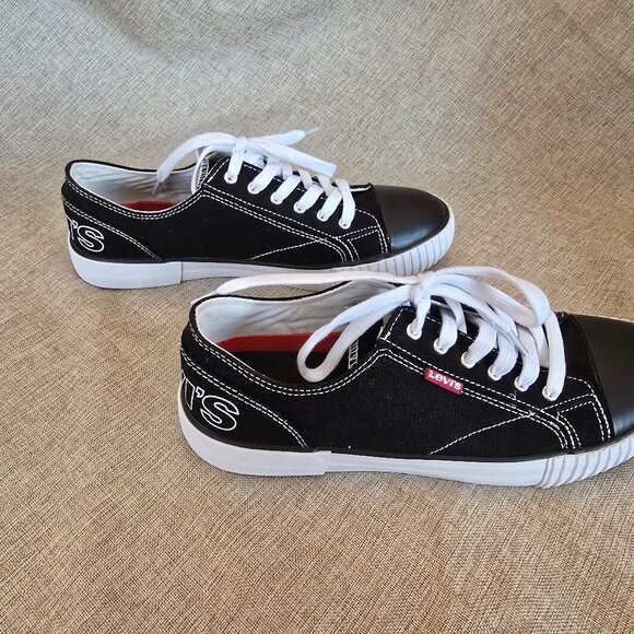 Levi's Women's Anika Logo Lace-up Sneakers Black with White Contrast, Size 7.5 - Picture 2 of 7
